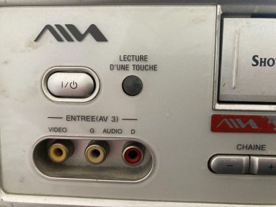 découvrez comment transformer vos cassettes vhs en fichiers numériques en 2025 avec nos services et conseils pratiques. préservez vos souvenirs en toute simplicité et redécouvrez vos vidéos préférées dans un format moderne et accessible.